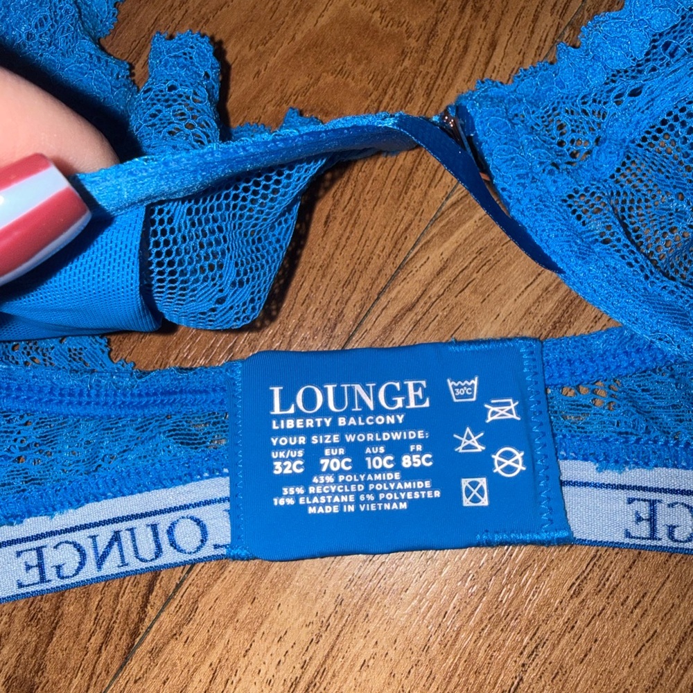NWT Lounge Intimate Set - Picture 5 of 6